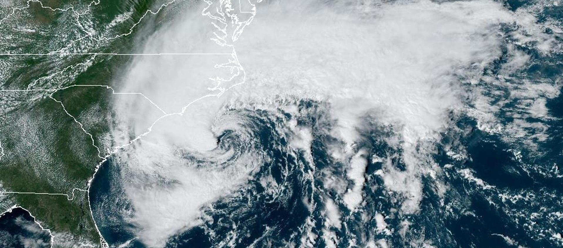 La Tormenta Tropical Ophelia Se Fortalece Mientras Se Aproxima A ...